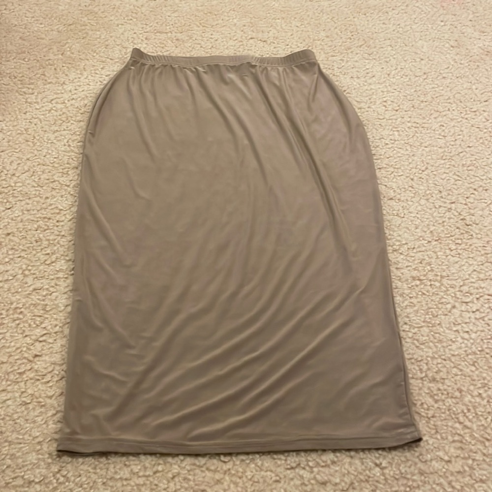 Boohoo taupe midi skirt